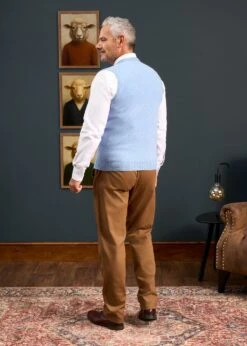 Norfolk Men's Lambswool Slipover In Glacier - Classic Fit -AlanPaine Shop 050A62 NORFOLK VEE NECK SLIPOVER GLACIER 04