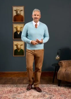 Hampshire Lambswool Jumper In Blue Seal - Classic Fit -AlanPaine Shop 050A65 HAMPSHIRE CLASSIC SADDLE SHOULDER VEE BLUE SEAL 05