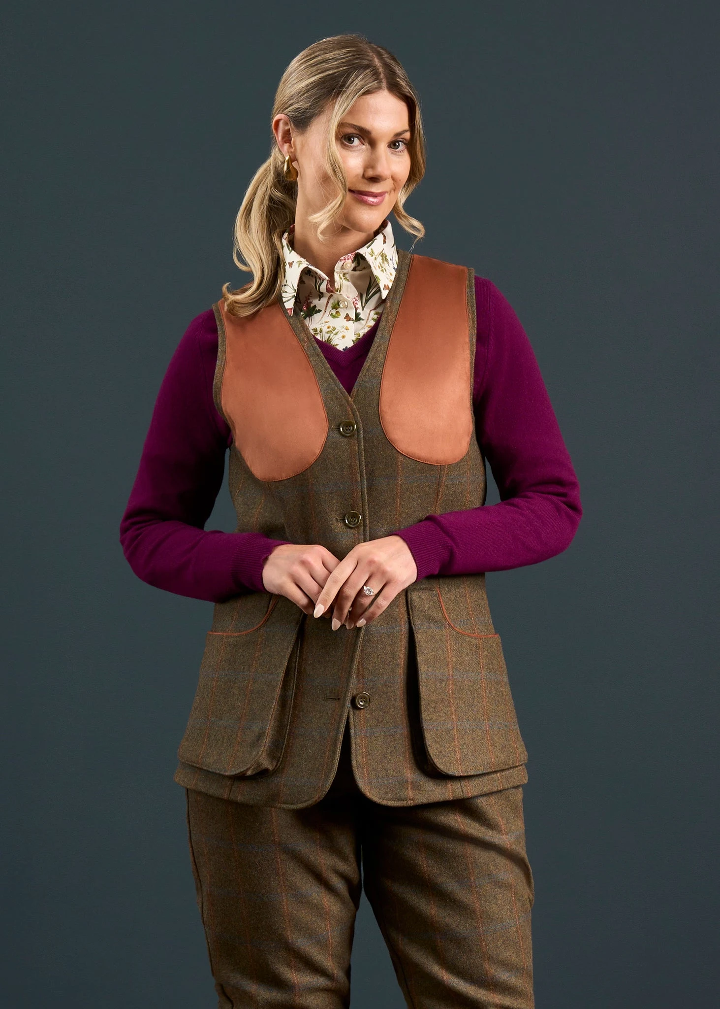 Combrook Ladies Tweed Shooting Waistcoat In Willow - Regular Fit 2 Combrook Ladies Tweed Shooting Waistcoat In Willow - Regular Fit - Image 2
