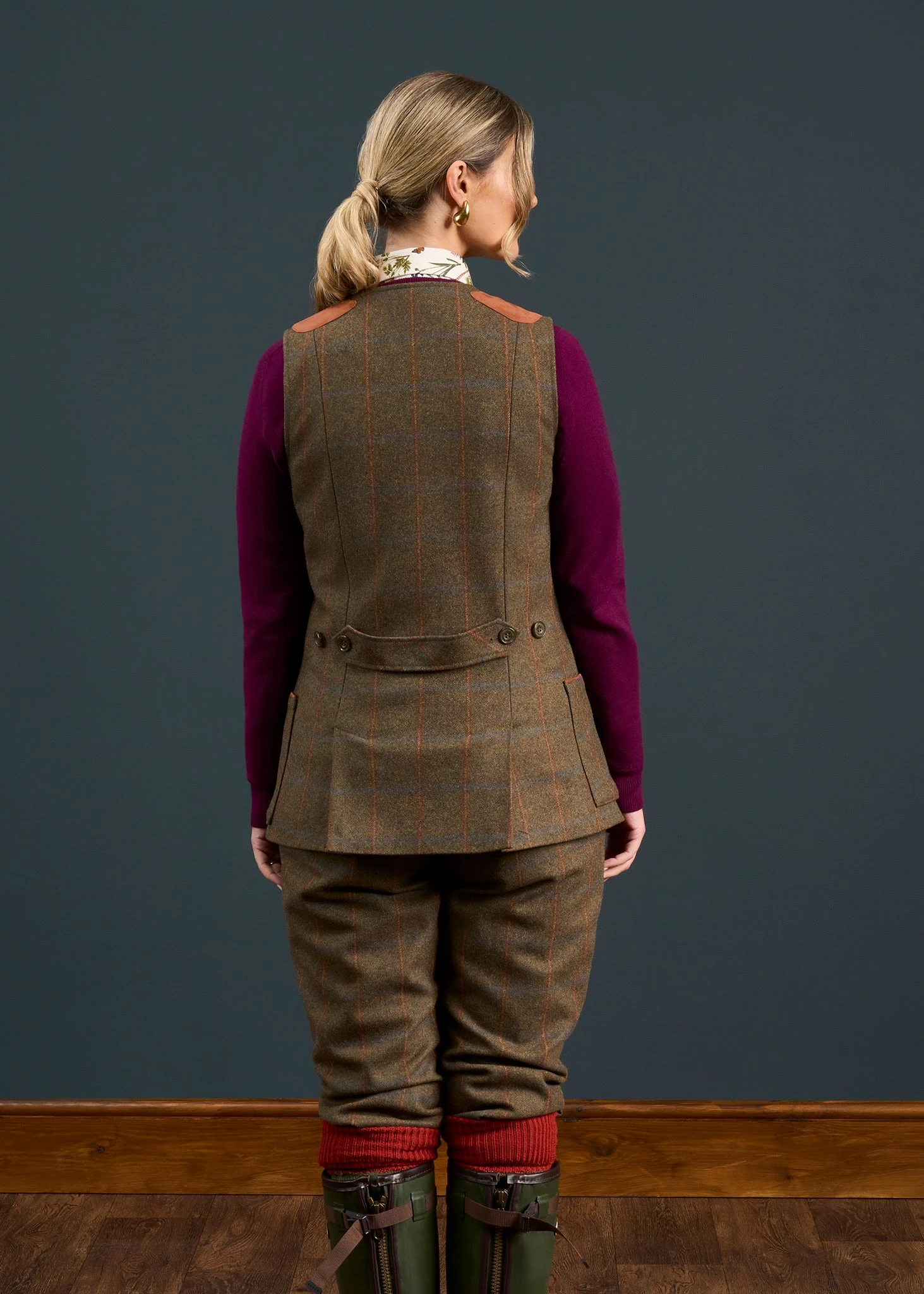 Combrook Ladies Tweed Shooting Waistcoat In Willow - Regular Fit 3 Combrook Ladies Tweed Shooting Waistcoat In Willow - Regular Fit - Image 3