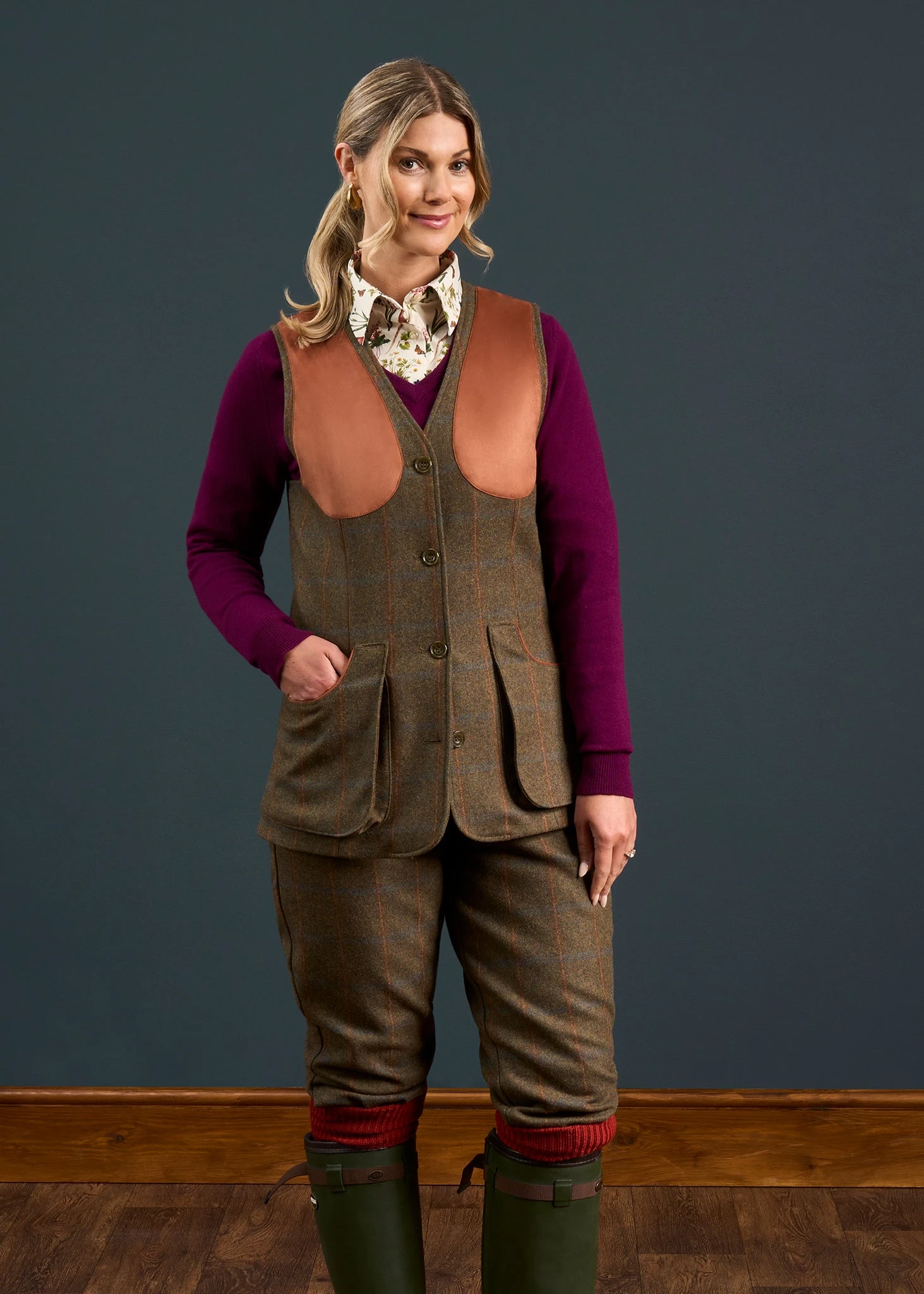 Combrook Ladies Tweed Shooting Waistcoat In Willow - Regular Fit 4 Combrook Ladies Tweed Shooting Waistcoat In Willow - Regular Fit - Image 4