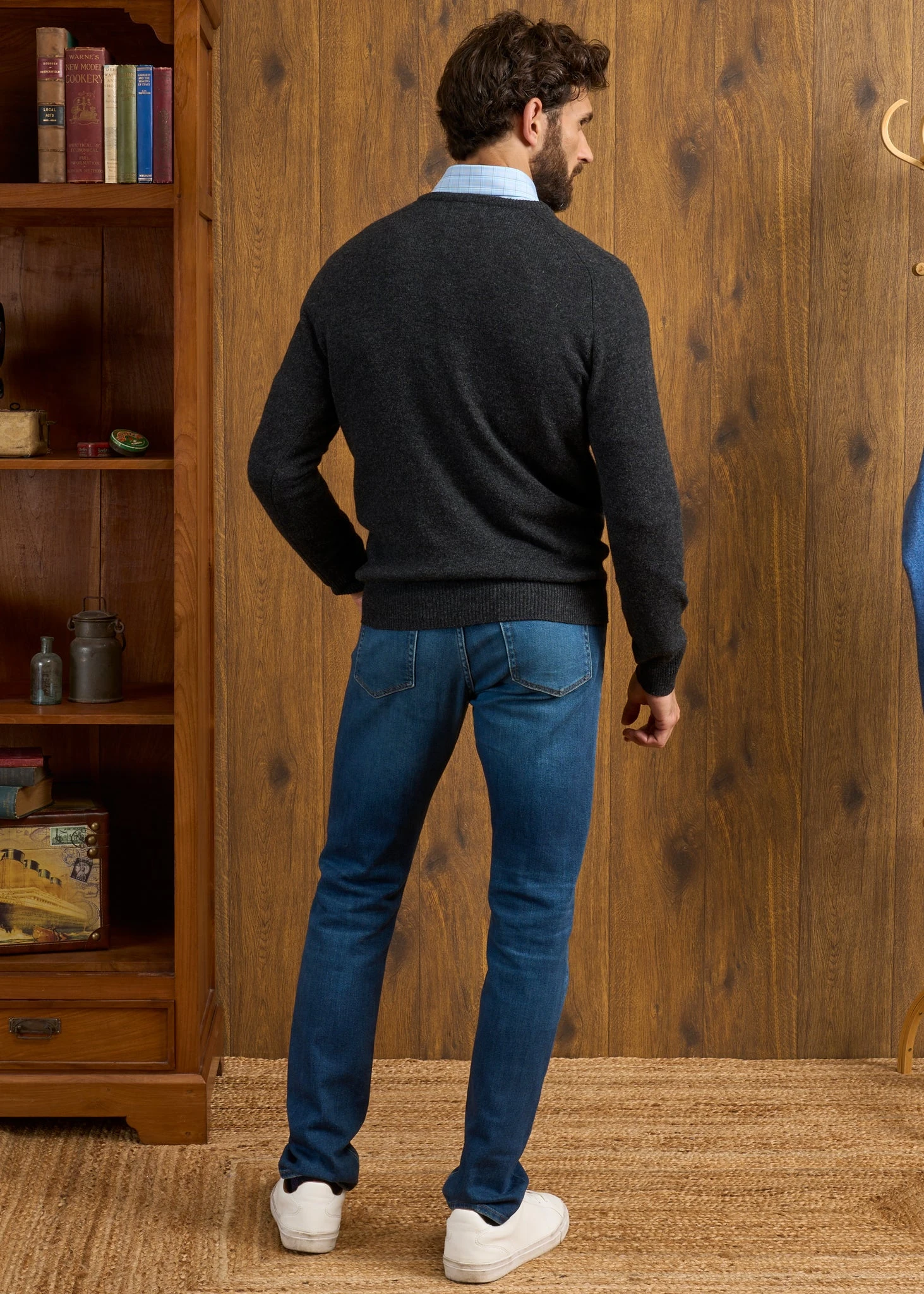 Dorset Men's Lambswool Jumper In Charcoal - Classic Fit 4 Dorset Men's Lambswool Jumper In Charcoal - Classic Fit - Image 4