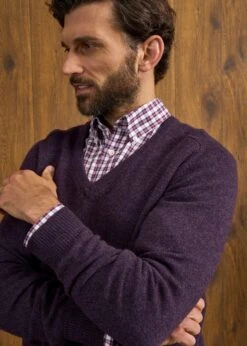 Hampshire Lambswool Jumper In Elderberry - Classic Fit -AlanPaine Shop Hampshire Lambswool Jumper Elderberry 5