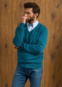 Hampshire Lambswool Jumper In Grecian Sea - Classic Fit -AlanPaine Shop Hampshire Lambswool Jumper Grecian 2