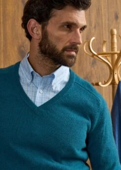Hampshire Lambswool Jumper In Grecian Sea - Classic Fit -AlanPaine Shop Hampshire Lambswool Jumper Grecian 4