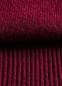 Hampshire Lambswool Jumper In Bordeaux - Classic Fit -AlanPaine Shop HampshireLambswoolSaddleShoulderBordeauxJumperImage5