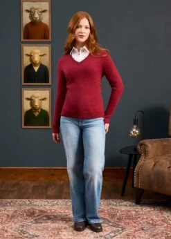 Isla Ladies Wool And Cashmere Vee Neck Jumper In Berry 7 Isla Ladies Wool And Cashmere Vee Neck Jumper In Berry -AlanPaine Shop Isla Ladies Wool and Cashmere Vee Neck Berry 5