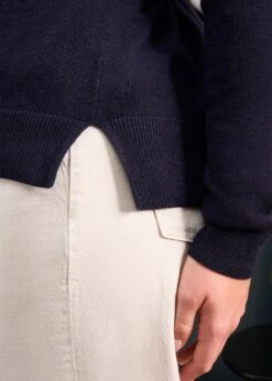 Isla Ladies Wool And Cashmere Vee Neck Jumper In Dark Navy 11 Isla Ladies Wool And Cashmere Vee Neck Jumper In Dark Navy -AlanPaine Shop Isla Ladies Wool and Cashmere Vee Neck Dark Navy 2