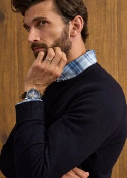 Lenzie Men's Lambswool Jumper In Navy Jumper - Regular Fit -AlanPaine Shop Lenzie Lambswool Crew Neck Jumper Navy 5