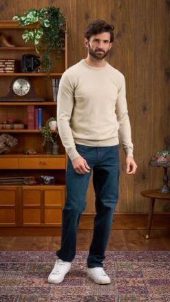 Men's Geelong Lambswool Crew Neck Jumper In Natural - Regular Fit 7 Men's Geelong Lambswool Crew Neck Jumper In Natural - Regular Fit -AlanPaine Shop Mens Jumper Crew Neck Natural 3