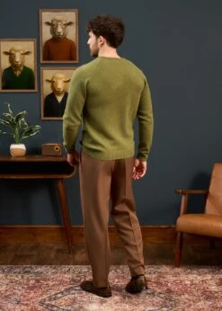 Lenzie Men's Lambswool Jumper In Green Bean - Regular Fit -AlanPaine Shop Mens Lambswool Crew Neck Regular Fit Green 3