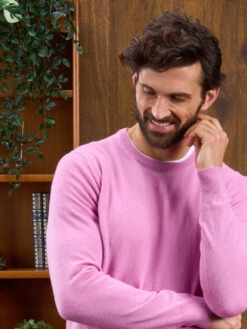 Men's Geelong Lambswool Crew Neck Jumper In Pink Haze - Regular Fit -AlanPaine Shop Pink Crew Neck Jumper 2