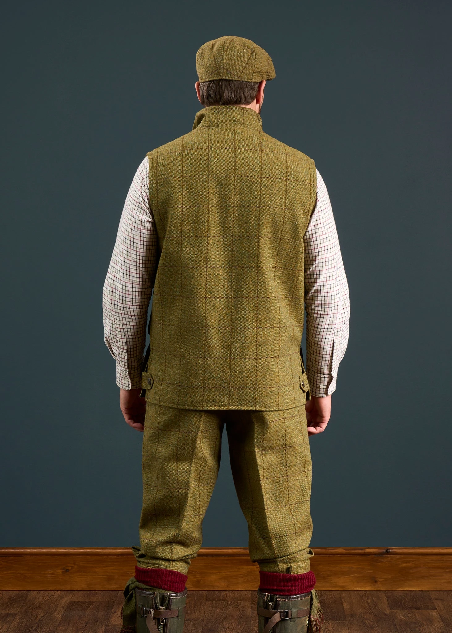 Rutland Men's Tweed Waistcoat In Lichen - Shooting Fit 4 Rutland Men's Tweed Waistcoat In Lichen - Shooting Fit - Image 4