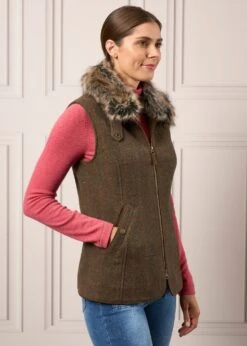Surrey Ladies Tweed Gilet In Hemlock -AlanPaine Shop ap prduct studio images aw24 21